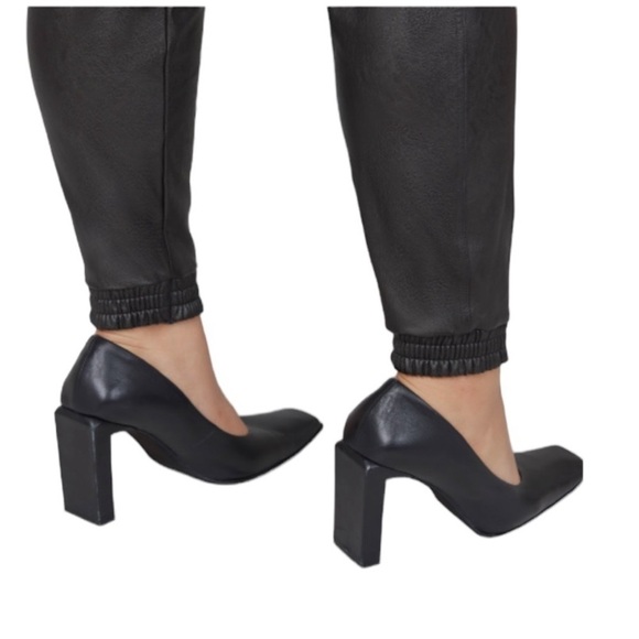 Spanx Women’s Black Leather Like Jogger Rise High - Picture 7 of 17